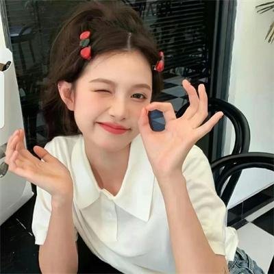 顽皮豹在树林里